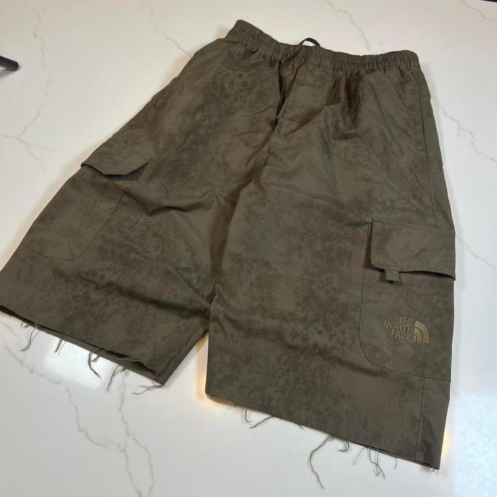 The North Face Distressed Cargo Shorts Brown Raw Hem Gorpcore Streetwear